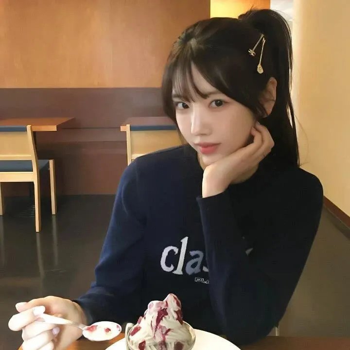 越狱女逃犯 封面